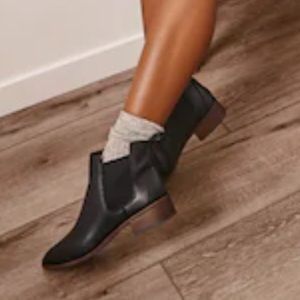 Lucky Brand Lufti Chelsea boot